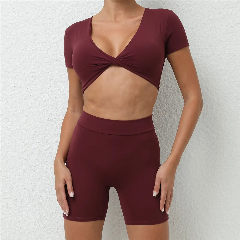 Two piece twist and scrunch gym set