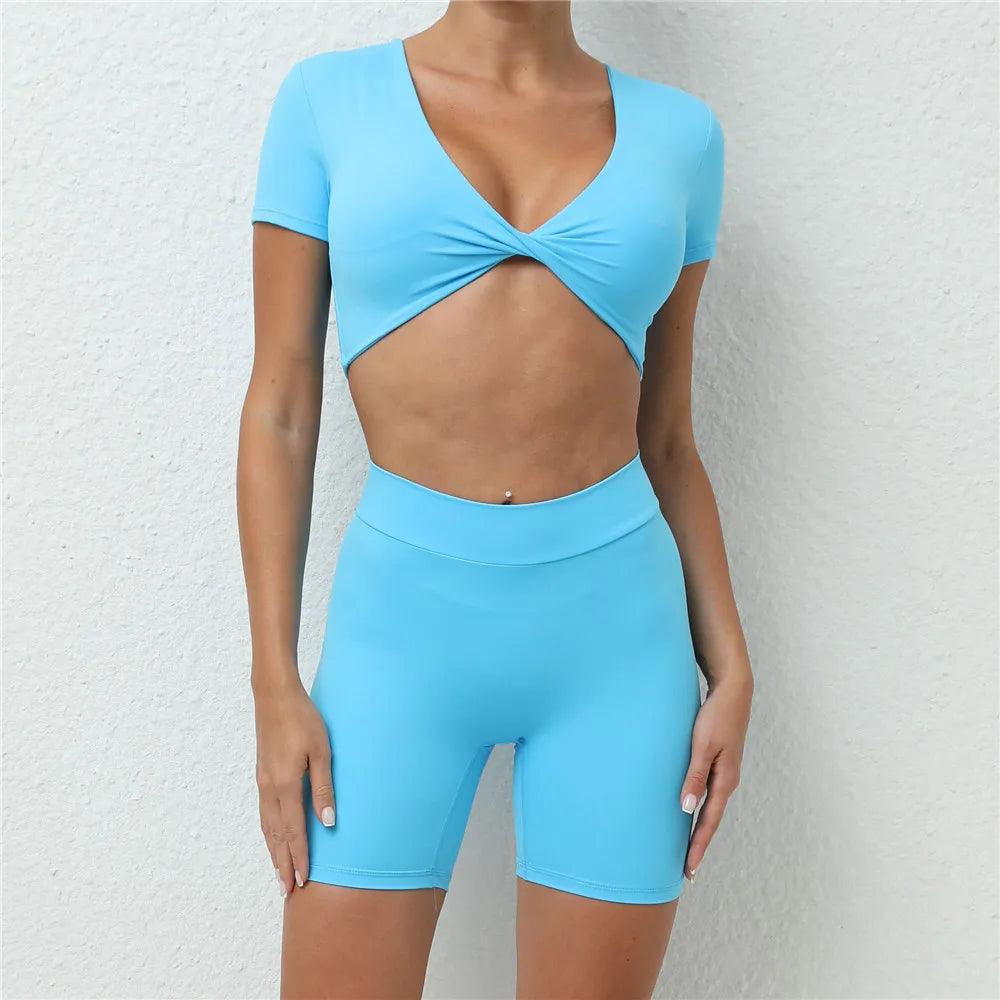 Two piece twist and scrunch gym set