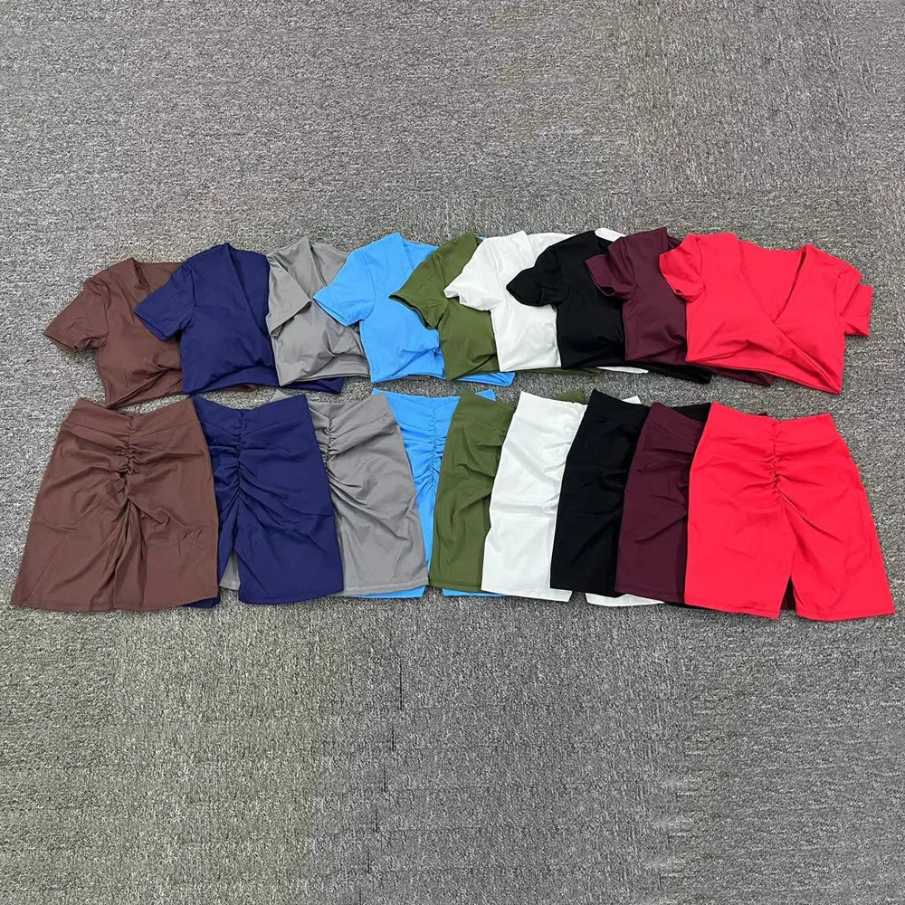 Two piece twist and scrunch gym set
