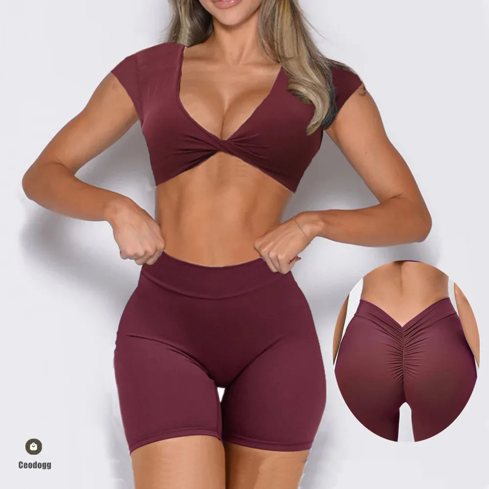 Two piece twist and scrunch gym set
