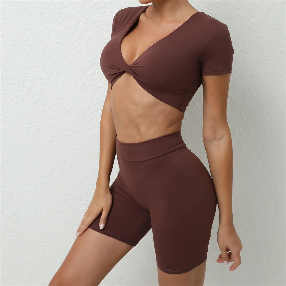 Two piece twist and scrunch gym set
